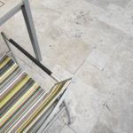 Classic travertin terrastegel kleine roman set 3 cm model a getrommeld - Afbeelding 11