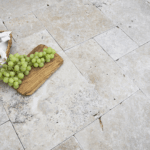 Classic travertin terrastegel kleine roman set 3 cm model a getrommeld - Afbeelding 14