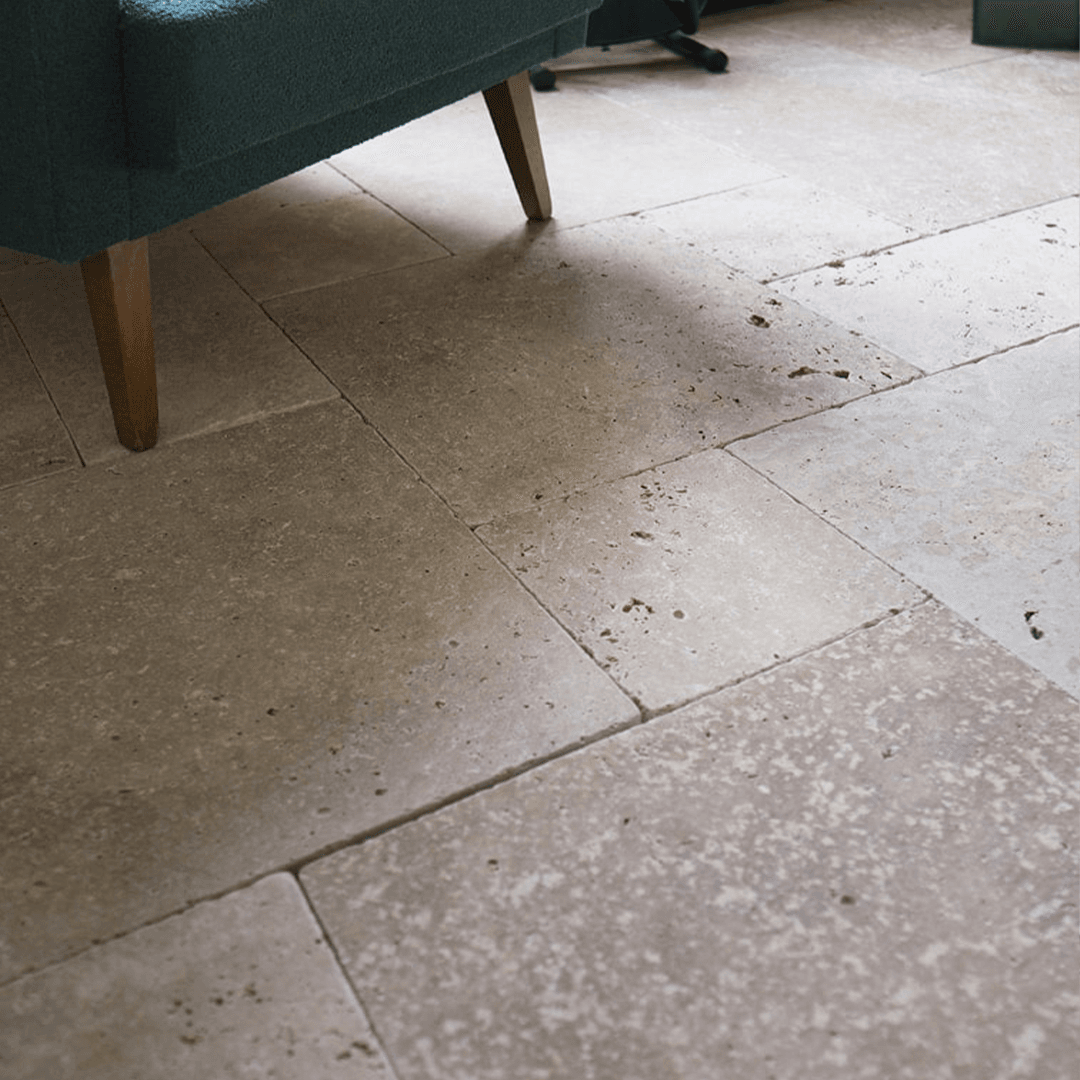 Noce travertin vloertegel kleine roman set 1. 2 cm model a getrommeld Noce travertin vloertegel kleine roman set 1. 2 cm model a getrommeld