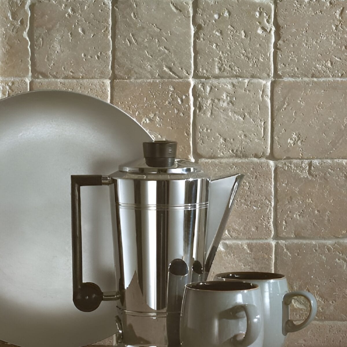 Classic light travertin vloertegel 10 x 10 x 1 cm  getrommeld